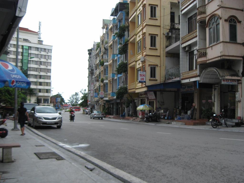 Ho Tay Hotel Ha Long Exterior photo